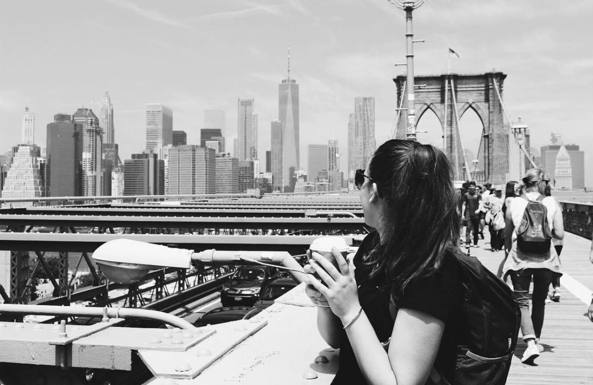 deal emma brooklyn bridge noir et blanc